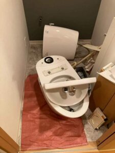 東京都杉並区・U様邸　トイレリフォーム・壁紙クロス張り替え・キッチンコンロ交換など内装工事を行いました！(3)