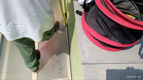 武蔵野市-H様邸-サンルーム-コーキング-養生テープはがし