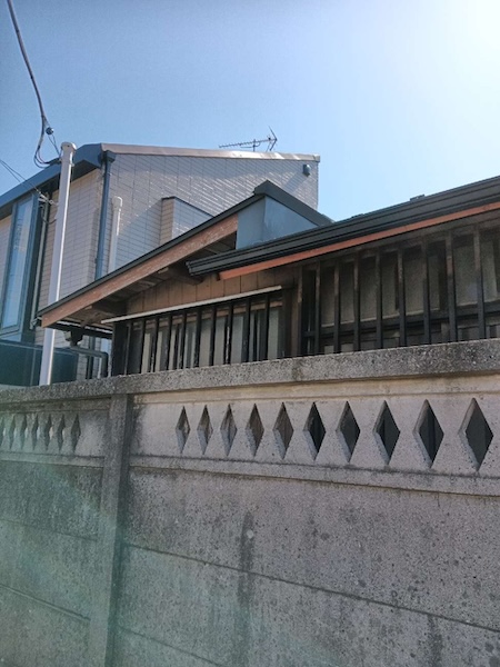 世田谷K様邸施工後波板を撤去し雨樋を設置